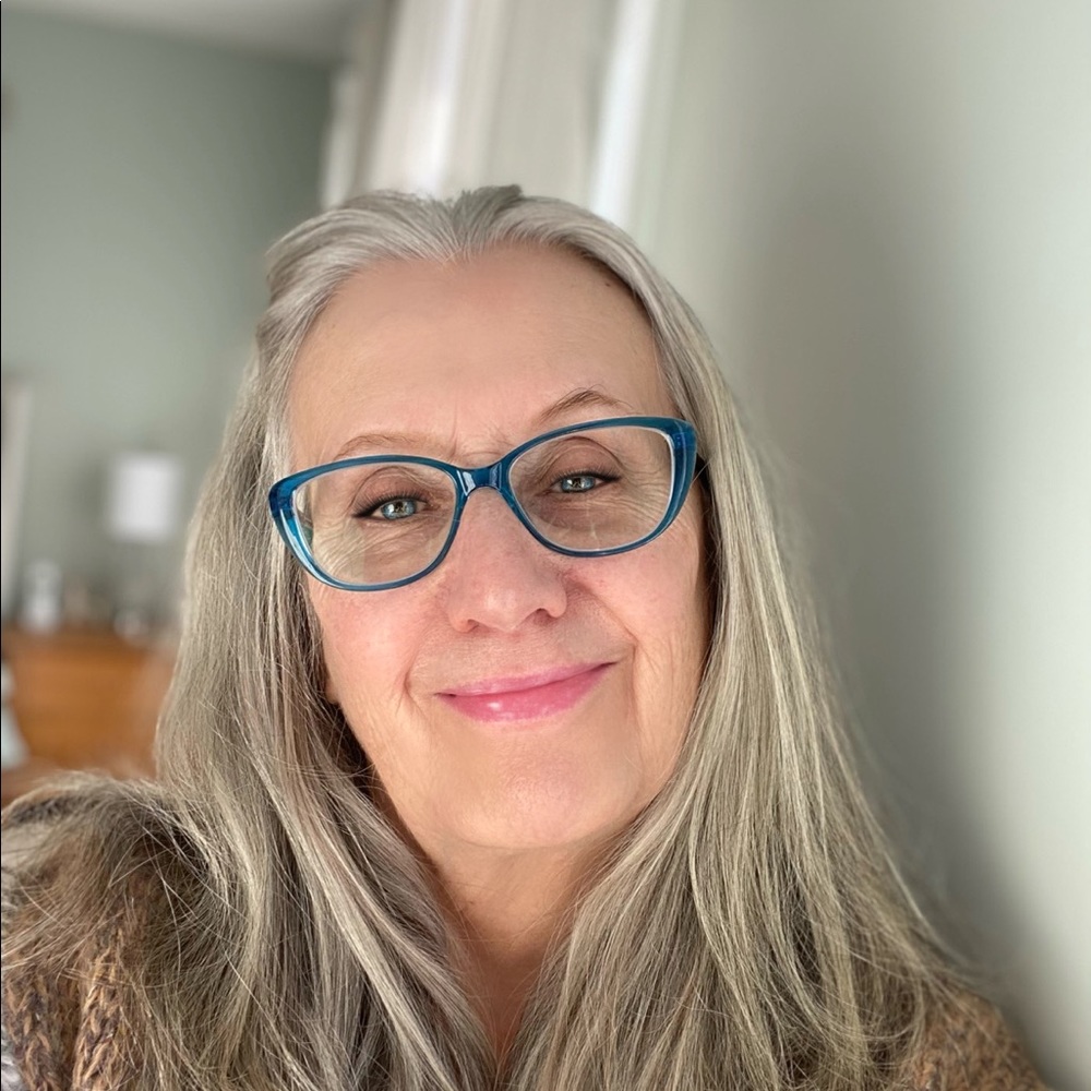 Meet your Posher, Deb